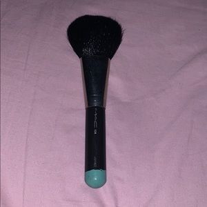MAC 134 BRUSH